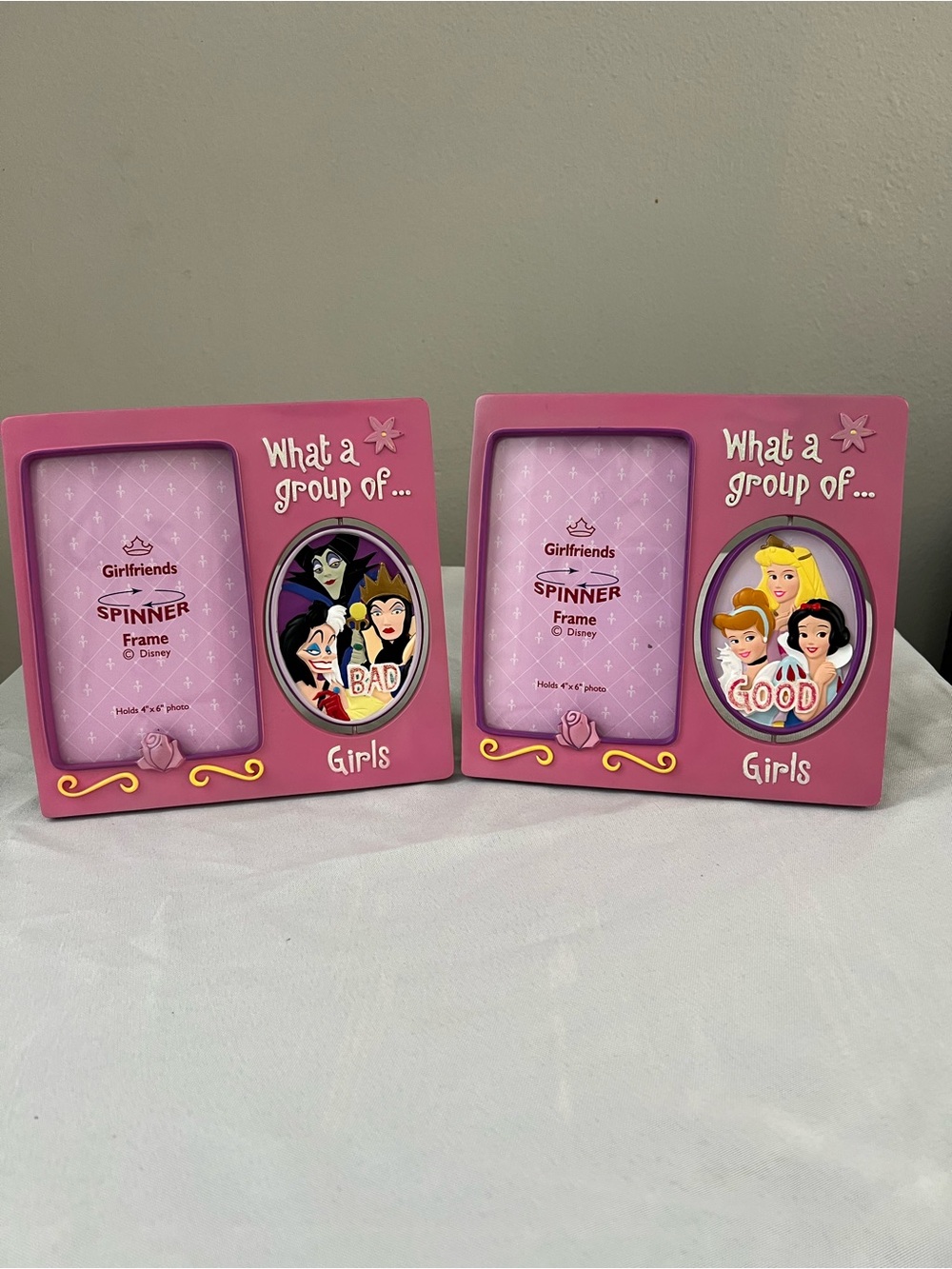 Disney Princess & Villains Spinner Photo Frame Set “Good Girls Bad Girls” Pink